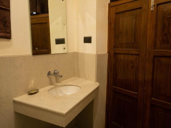 Hotel Green Castle (Heritage Hotel) : photo 5 de la chambre suite avec balcon