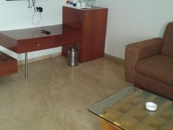 Inder Residency Resort & Spa Udaipur : photo 7 de la chambre suite junior avec balcon