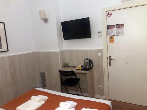 Hostal Live Natura Barcelona : photo 7 de la chambre chambre double ou lits jumeaux