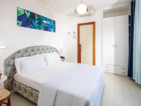 Hotel Alexander : photo 2 de la chambre chambre deluxe