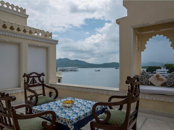 Raj Niwas : photo 2 de la chambre suite lit king-size