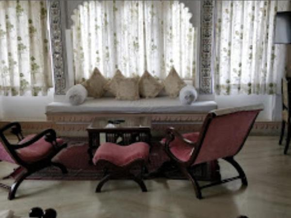 Raj Niwas : photo 3 de la chambre suite lit king-size