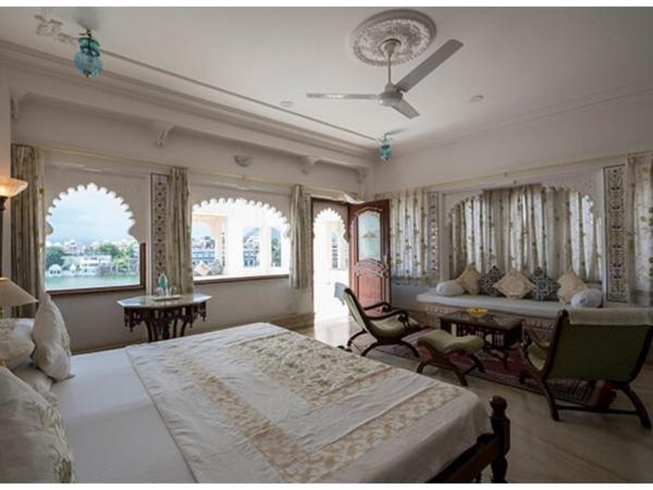 Raj Niwas : photo 4 de la chambre suite lit king-size