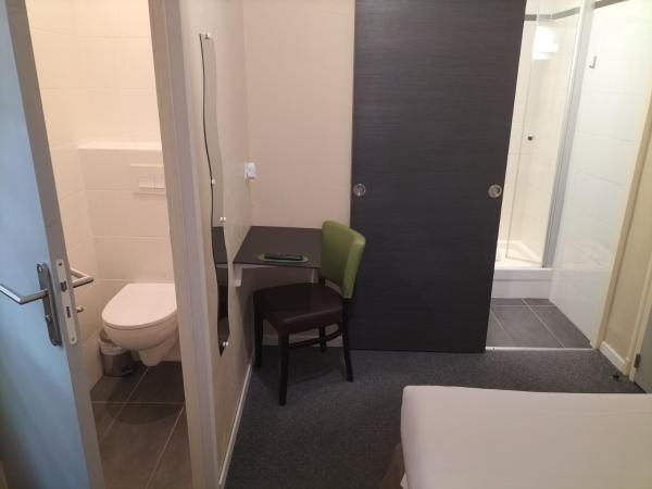 Hôtel de France La Teste Arcachon : photo 2 de la chambre petite chambre supérieure 