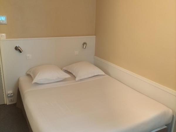 Hôtel de France La Teste Arcachon : photo 2 de la chambre petite chambre double standard - côté rue