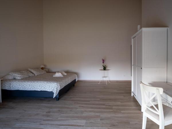 Agriturismo Ponte Florio : photo 3 de la chambre chambre quadruple avec salle de bains privative