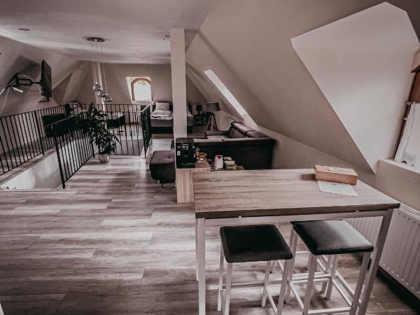 Végvári Hotel Eger : photo 3 de la chambre suite familiale