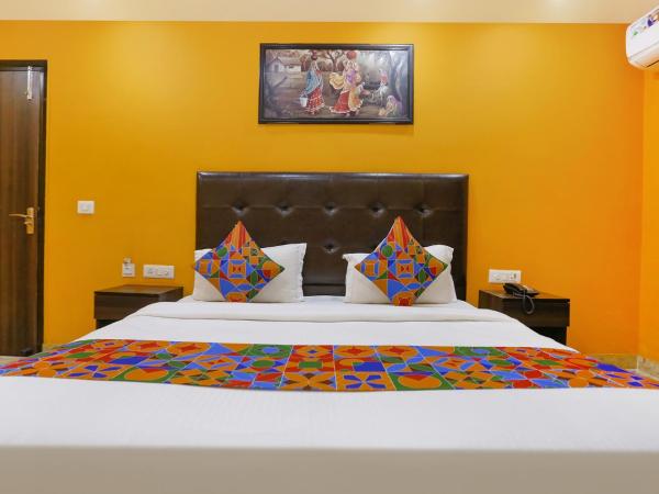 FabExpress Taj Home Stay : photo 2 de la chambre chambre deluxe