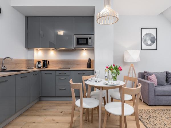 Apartamenty Koło Brzegu by Noclegi Renters : photo 5 de la chambre appartement avec douche