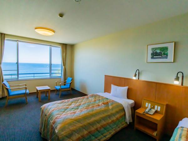 Kyukamura Shikanoshima : photo 2 de la chambre twin room with shared bathroom - sea view - non-smoking