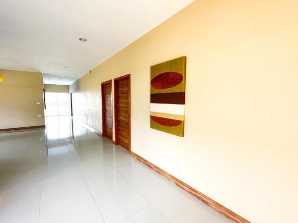 The Island Resort : photo 10 de la chambre chambre familiale avec terrasse