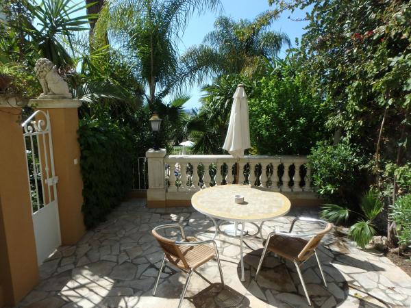 Residence Veles Plage : photo 2 de la chambre appartement 1 chambre avec terrasse (4 personnes - vue sur piscine - rez-de-jardin)