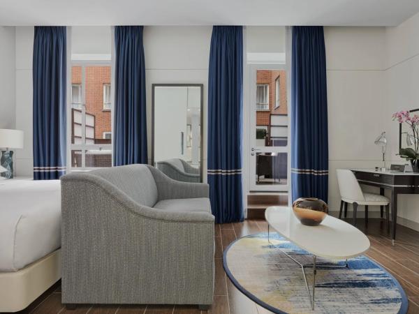 London Marriott Hotel Grosvenor Square : photo 2 de la chambre suite avec balcon et accès au salon exécutif