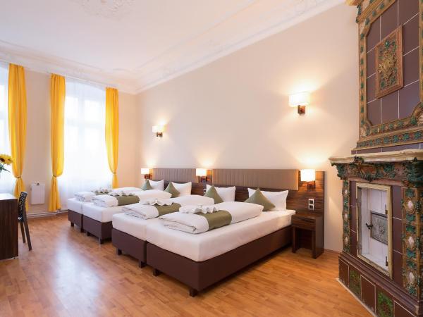 Hotel Abendstern : photo 2 de la chambre chambre quadruple