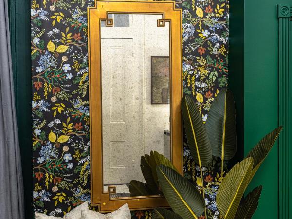 The Mansion on Royal : photo 8 de la chambre suite lit queen-size #2