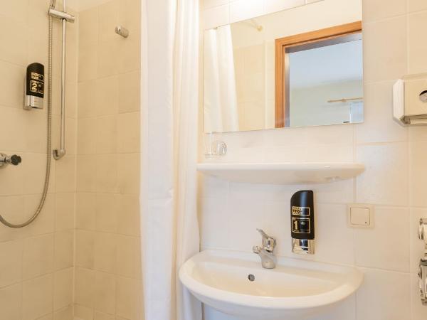 Hotel Dori´s 108 : photo 8 de la chambre chambre simple avec douche 