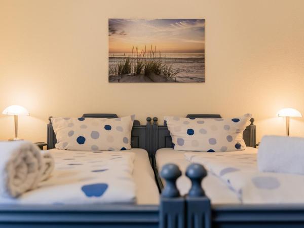 Hotel Dori´s 108 : photo 5 de la chambre chambre lits jumeaux avec douche 