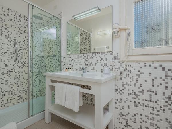 The Pelican Beach Resort & SPA - Adults Only : photo 7 de la chambre suite exclusive - forfait plage