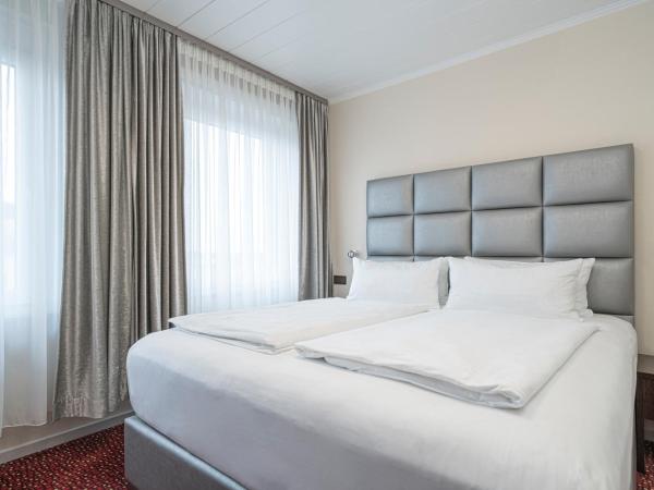 NP Hotel Königshof : photo 9 de la chambre chambre double supérieure