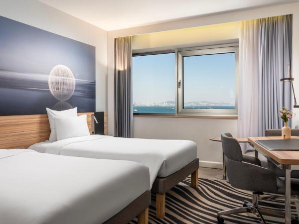 Novotel Istanbul Zeytinburnu : photo 4 de la chambre chambre supérieure avec lits jumeaux