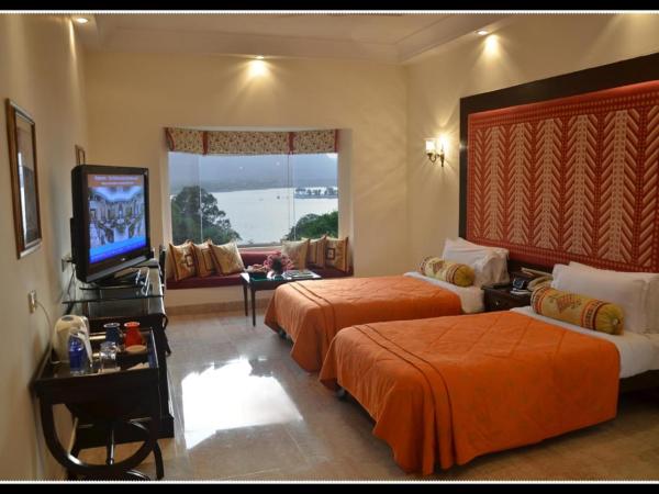 The Lalit Laxmi Vilas Palace : photo 1 de la chambre deluxe twin room with lake view - enjoy 10% discount f&b,spa & laundry