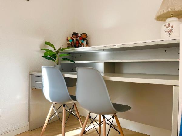 Guest House Leo : photo 8 de la chambre chambre triple avec balcon