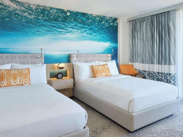 OUTRIGGER Waikiki Beachcomber Hotel : photo 8 de la chambre hébergement 2 lits doubles - vue sur océan