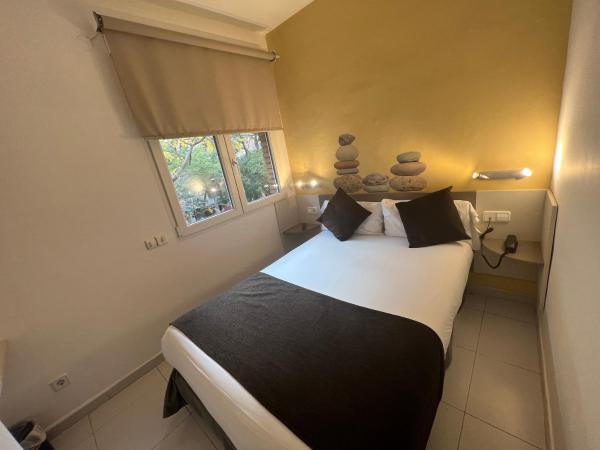 Hotel Travessera : photo 6 de la chambre chambre simple