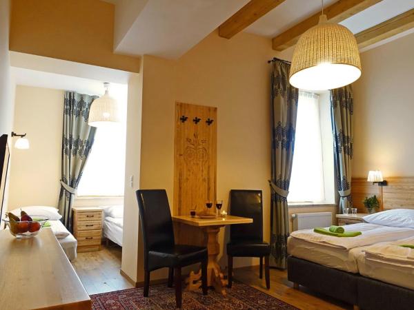 Ośrodek Wypoczynkowy Tatrzańska : photo 3 de la chambre chambre quadruple