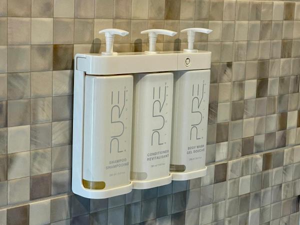 Halifax Tower Hotel & Conference Centre, Ascend Hotel Collection : photo 4 de la chambre chambre deluxe 2 lits queen-size avec douche à l'italienne - non-fumeurs