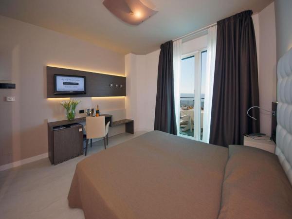 Hotel Europa : photo 3 de la chambre chambre double ou lits jumeaux - vue sur mer