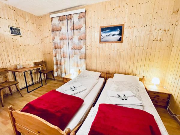 Weisses Rössli : photo 3 de la chambre chambre triple basique avec salle de bains commune