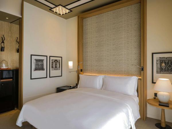 Grand Hyatt Gurgaon : photo 2 de la chambre chambre lit king-size - accès au club