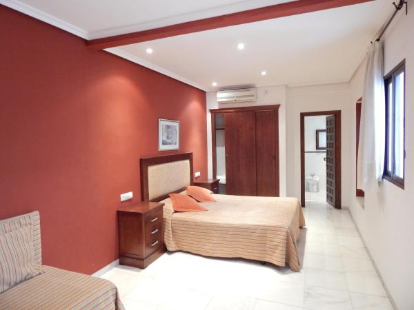 Hostal Maestre : photo 5 de la chambre chambre triple