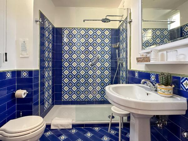 Hotel Villa Di Sorrento : photo 4 de la chambre chambre familiale