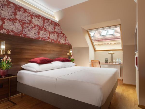 ARTIST Boutique Hotel : photo 1 de la chambre chambre double lit king-size mansardée