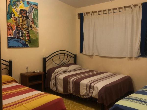 Los Nardos Hostel -pet friendly- : photo 1 de la chambre chambre familiale