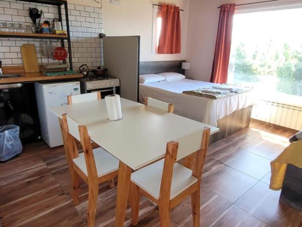 Astrolabio Hostel : photo 3 de la chambre appartement - vue sur lac