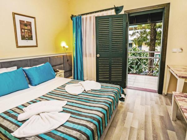 Hotel Bleu Nuit : photo 1 de la chambre chambre double ou lits jumeaux Économique