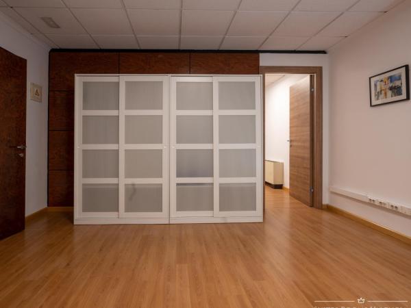 Suites Rooms Valencia : photo 8 de la chambre chambre triple avec salle de bains privative