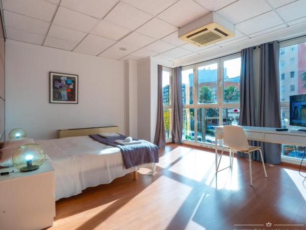 Suites Rooms Valencia : photo 3 de la chambre chambre double standard avec salle de bains commune