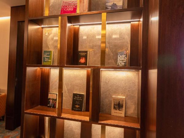 The Corinthians Resort & Club : photo 7 de la chambre wow suite 15% discount on food and soft beverages , spa , saloon and laundry(only washing and ironing)