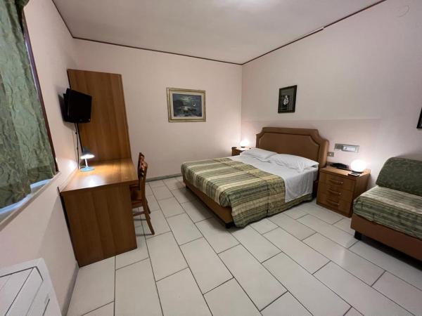 HOTEL MARE PINETA : photo 3 de la chambre chambre double standard