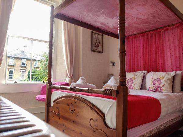 Wentworth House - Free Parking : photo 3 de la chambre chambre double avec lit à baldaquin