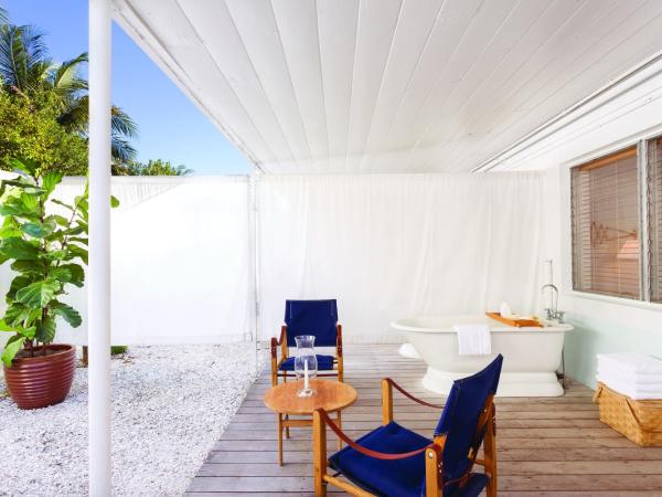 The Standard Miami : photo 2 de la chambre grand hébergement avec terrasse et baignoire