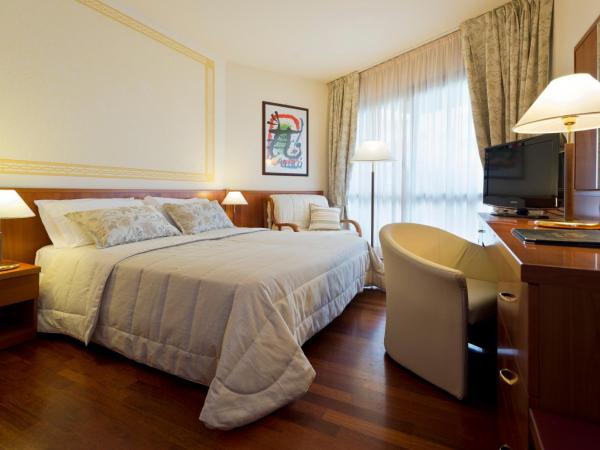 Savoy Beach Hotel & Thermal Spa : photo 9 de la chambre chambre standard avec balcon