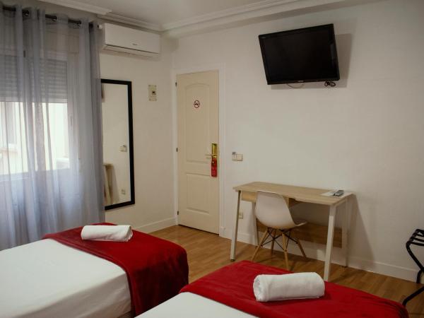 Hostal Ártico : photo 7 de la chambre chambre lits jumeaux avec salle de bains privative