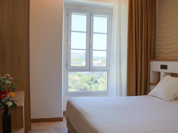 Le Royal Hôtel Restaurant : photo 6 de la chambre chambre double - vue panoramique