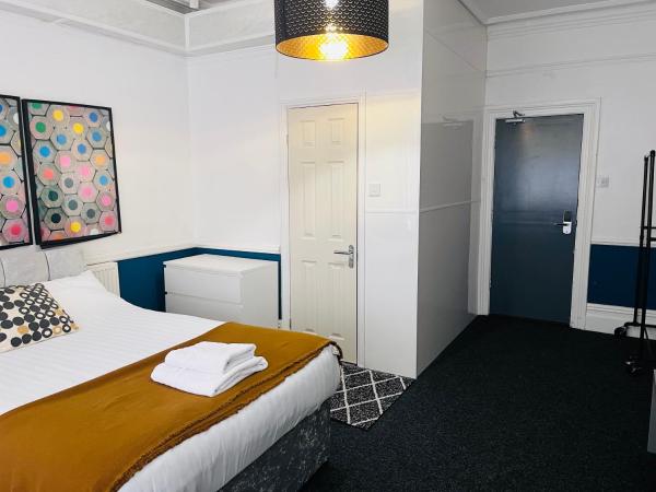 Abbeyfield Guesthouse : photo 1 de la chambre chambre double avec salle de bains privative