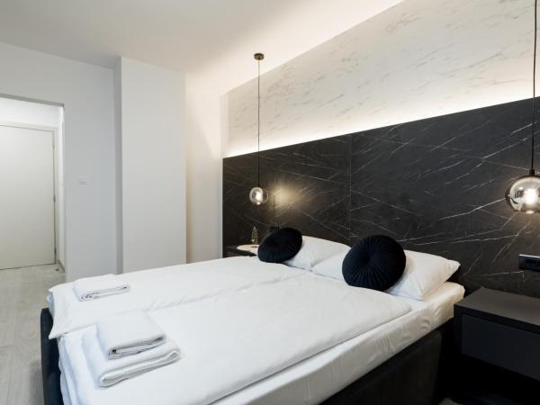 Boutique Suites Joyce Medulin with free parking : photo 1 de la chambre chambre double deluxe